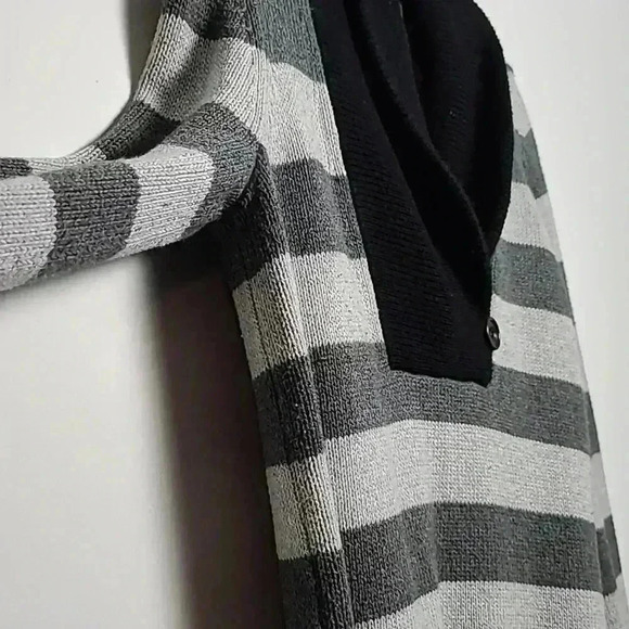 GAP Striped Cowl Neck Sweater In Black And Grey Size Medium - Picture 4 of 9
